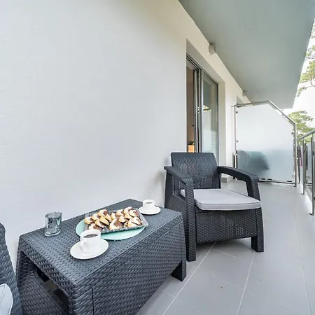 Kasandra Apartment *